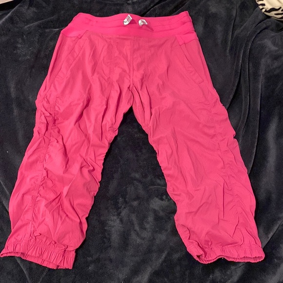 Ivivva 3/4 length studio pants - Picture 1 of 2